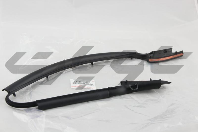 SEAL, HOOD TO RADIATOR GRILLE