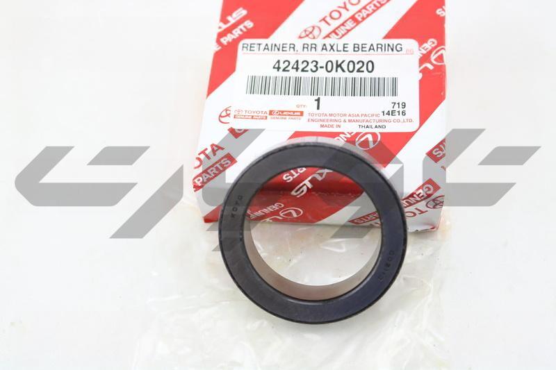 RETAINER, REAR AXLE BEARING, INNER, RH/LH