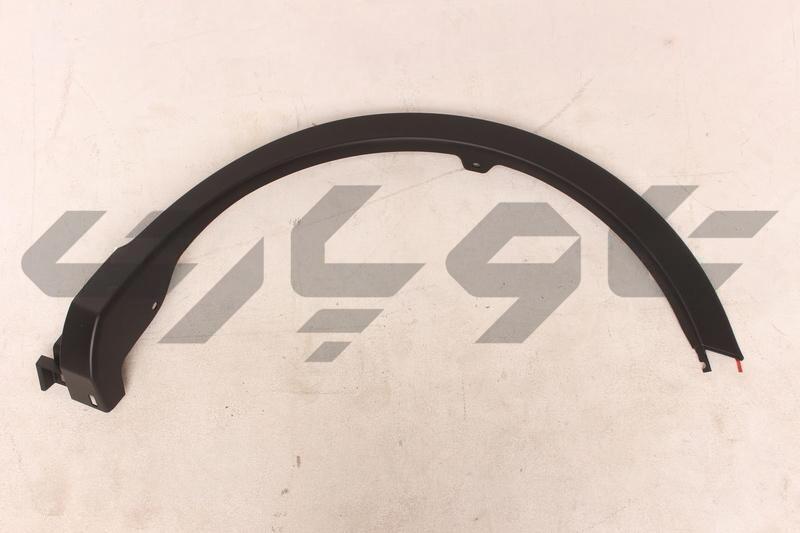 MOULDING, QUARTER, OUTSIDE CENTER LH